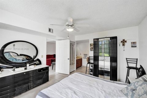 Condo in Davie, Florida, 2 bedrooms  № 2066108 - photo 21