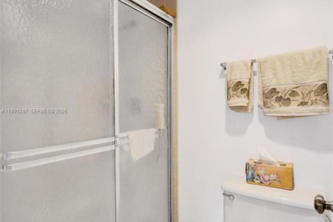 Condo in Davie, Florida, 2 bedrooms  № 2066108 - photo 24