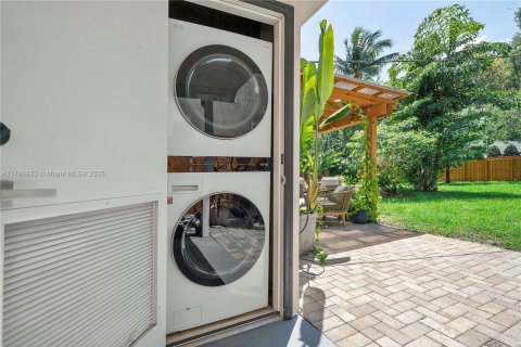 House in Fort Lauderdale, Florida 2 bedrooms, 70.88 sq.m. № 1867056 - photo 30
