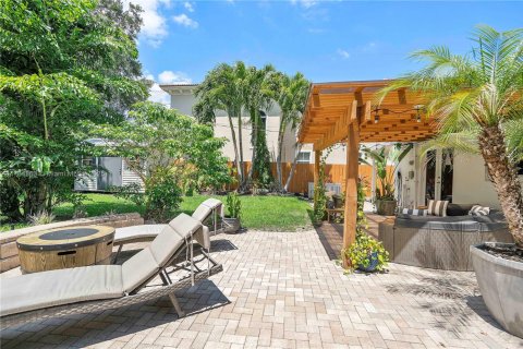 House in Fort Lauderdale, Florida 2 bedrooms, 70.88 sq.m. № 1867056 - photo 19