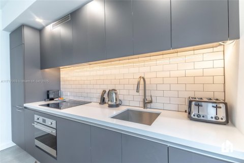 Condo in Miami, Florida  № 1920748 - photo 9