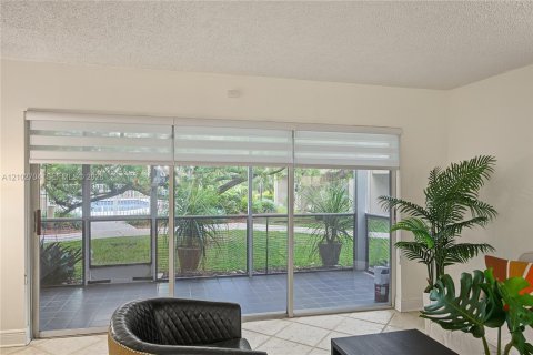 Condominio en venta en Palmetto Bay, Florida, 2 dormitorios, 134.24 m2 № 2428310 - foto 15
