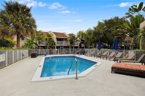 Condominio en venta en Palmetto Bay, Florida, 2 dormitorios, 134.24 m2 № 2428310 - foto 25