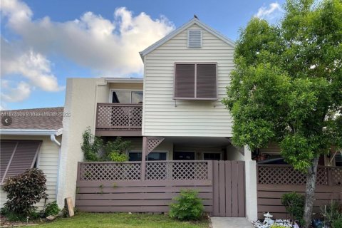 Touwnhouse à louer à Margate, Floride: 2 chambres, 126.25 m2 № 1927124 - photo 1