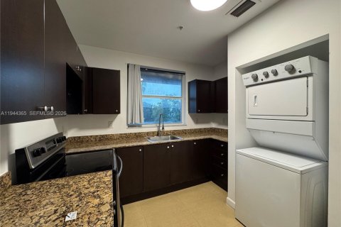 Apartment in Miami, Florida 1 bedroom, 66.89 sq.m. № 2001578