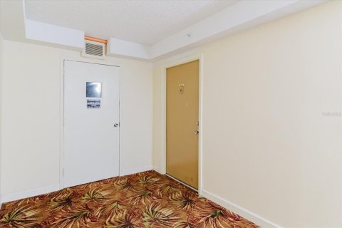 Condo in Clearwater, Florida, 2 bedrooms  № 2099341 - photo 8