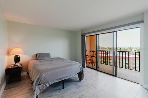 Condo in Clearwater, Florida, 2 bedrooms  № 2099341 - photo 29