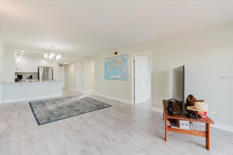 Condo in Clearwater, Florida, 2 bedrooms  № 2099341 - photo 24