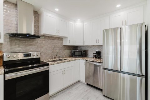 Condo in Clearwater, Florida, 2 bedrooms  № 2099341 - photo 14
