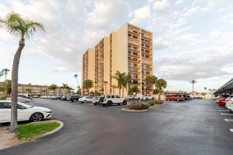 Condo in Clearwater, Florida, 2 bedrooms  № 2099341 - photo 7