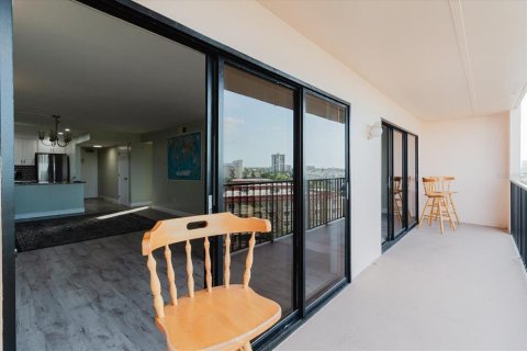 Condo in Clearwater, Florida, 2 bedrooms  № 2099341 - photo 26