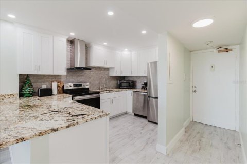 Condo in Clearwater, Florida, 2 bedrooms  № 2099341 - photo 12