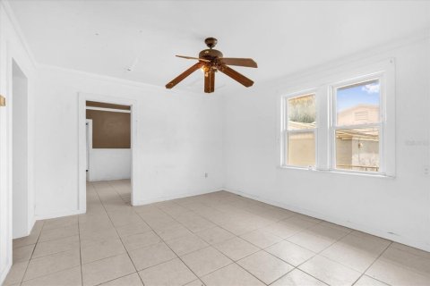 House in Orlando, Florida 3 bedrooms, 109.44 sq.m. № 1844370 - photo 8
