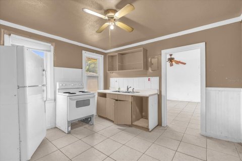 House in Orlando, Florida 3 bedrooms, 109.44 sq.m. № 1844370 - photo 11