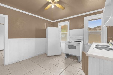 House in Orlando, Florida 3 bedrooms, 109.44 sq.m. № 1844370 - photo 10