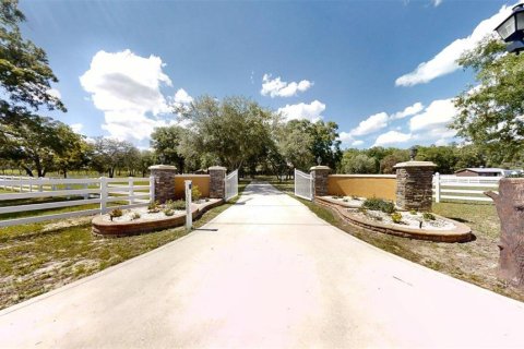 Casa en venta en Ocala, Florida, 3 dormitorios, 241.55 m2 № 1688411 - foto 1