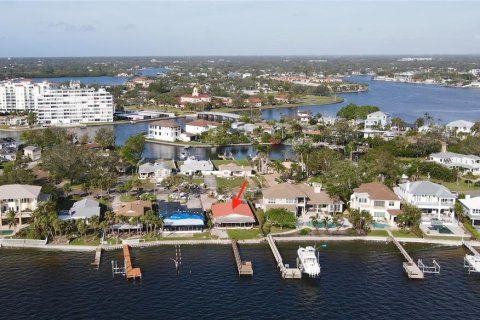 Casa en venta en Saint Petersburg, Florida, 4 dormitorios, 157.56 m2 № 1719430 - foto 10