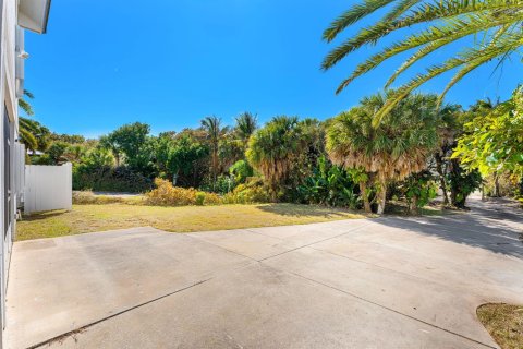 Villa ou maison à vendre à Melbourne Beach, Floride: 3 chambres, 288.93 m2 № 2261143 - photo 16