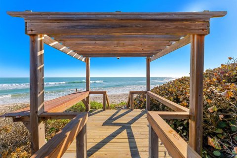 Villa ou maison à vendre à Melbourne Beach, Floride: 3 chambres, 288.93 m2 № 2261143 - photo 8