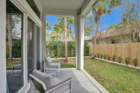 House in Weston, Florida 5 bedrooms, 281.22 sq.m. № 1029724 - photo 1