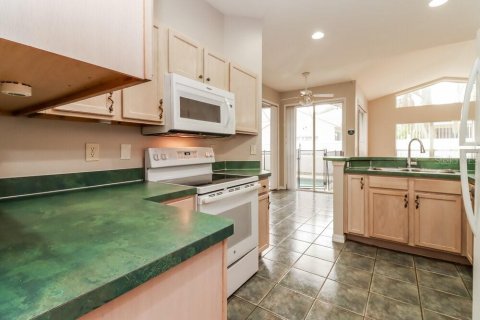 House in Tarpon Springs, Florida 4 bedrooms, 181.62 sq.m. № 2391494 - photo 8