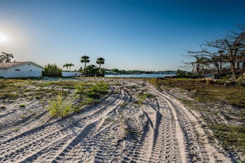 Terreno en venta en Saint Petersburg, Florida № 1649477 - foto 5