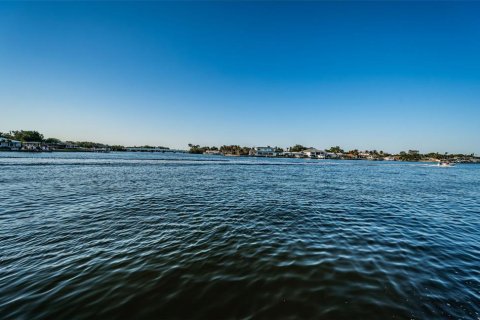 Terreno en venta en Saint Petersburg, Florida № 1649477 - foto 8