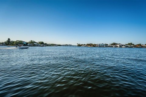 Terreno en venta en Saint Petersburg, Florida № 1649477 - foto 7