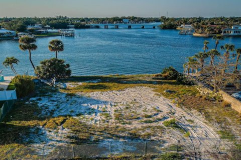Terreno en venta en Saint Petersburg, Florida № 1649477 - foto 1