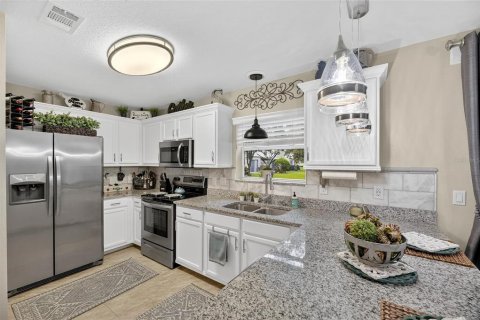 Townhouse in Valrico, Florida 2 bedrooms, 122.17 sq.m. № 1885294 - photo 18