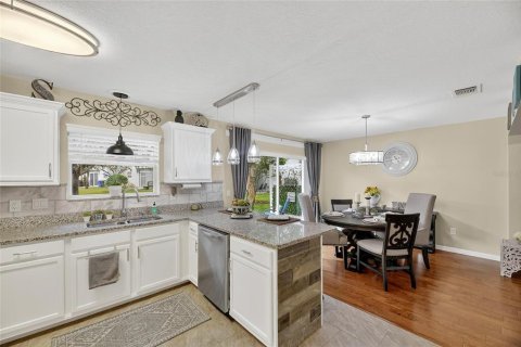 Townhouse in Valrico, Florida 2 bedrooms, 122.17 sq.m. № 1885294 - photo 20
