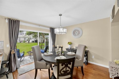 Townhouse in Valrico, Florida 2 bedrooms, 122.17 sq.m. № 1885294 - photo 15