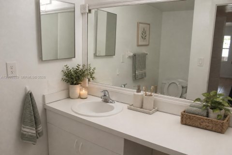 Condominio en alquiler en Coral Gables, Florida, 1 dormitorio, 82.59 m2 № 2409036 - foto 8