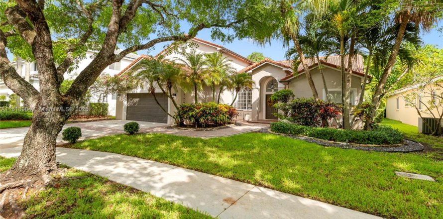 Casa en Weston, Florida 4 dormitorios, 257.9 m2 № 1779271