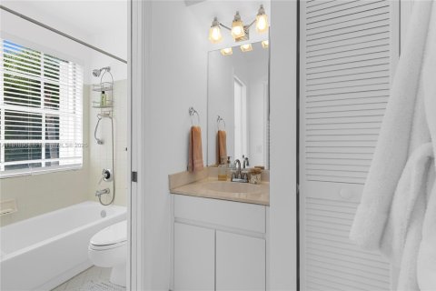 Casa en venta en Weston, Florida, 4 dormitorios, 257.9 m2 № 1779271 - foto 30