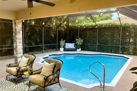 Casa en venta en Weston, Florida, 4 dormitorios, 257.9 m2 № 1779271 - foto 4