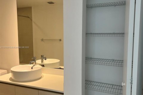 Condominio en venta en Miami, Florida, 2 dormitorios, 88.35 m2 № 1790472 - foto 14