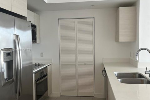 Condominio en venta en Miami, Florida, 2 dormitorios, 88.35 m2 № 1790472 - foto 12
