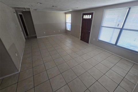 House in Lakeland, Florida 3 bedrooms, 93.55 sq.m. № 1677426 - photo 18
