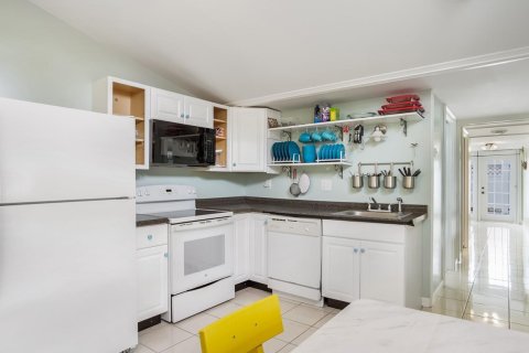 Villa ou maison à louer à Davie, Floride: 2 chambres, 74.14 m2 № 2154119 - photo 14