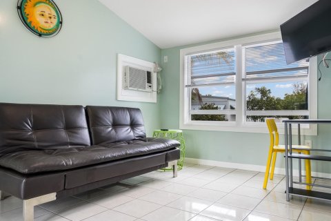 Villa ou maison à louer à Davie, Floride: 2 chambres, 74.14 m2 № 2154119 - photo 4