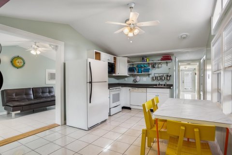 Villa ou maison à louer à Davie, Floride: 2 chambres, 74.14 m2 № 2154119 - photo 17