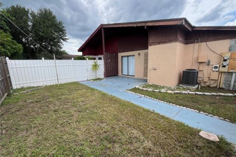 Adosado en alquiler en Kissimmee, Florida, 2 dormitorios, 95.69 m2 № 1915537 - foto 1