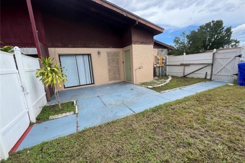 Adosado en alquiler en Kissimmee, Florida, 2 dormitorios, 95.69 m2 № 1915537 - foto 2