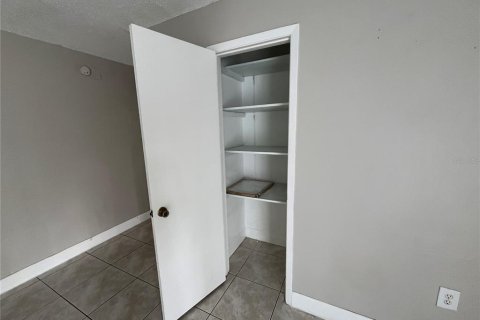 Adosado en alquiler en Kissimmee, Florida, 2 dormitorios, 95.69 m2 № 1915537 - foto 9
