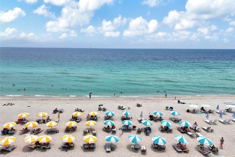 Copropriété à vendre à Miami Beach, Floride: 1 chambre, 61.22 m2 № 1938518 - photo 26
