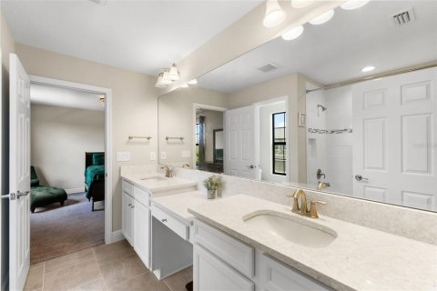 House in Riverview, Florida 5 bedrooms, 335.01 sq.m. № 1805482 - photo 23