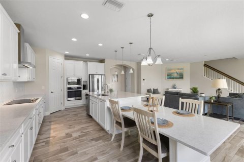 House in Riverview, Florida 5 bedrooms, 335.01 sq.m. № 1805482 - photo 16
