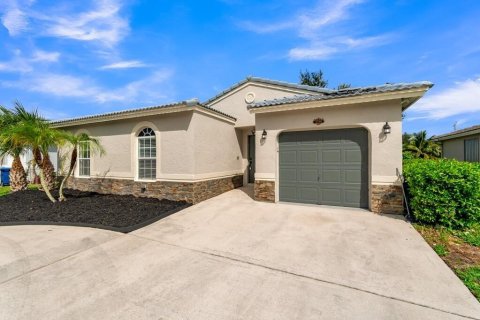 Casa en venta en Lauderhill, Florida, 4 dormitorios, 148.64 m2 № 2400663 - foto 4