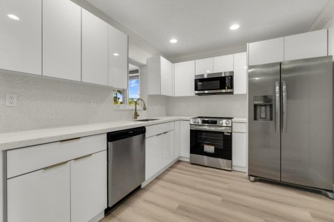 Casa en venta en Lauderhill, Florida, 4 dormitorios, 148.64 m2 № 2400663 - foto 6